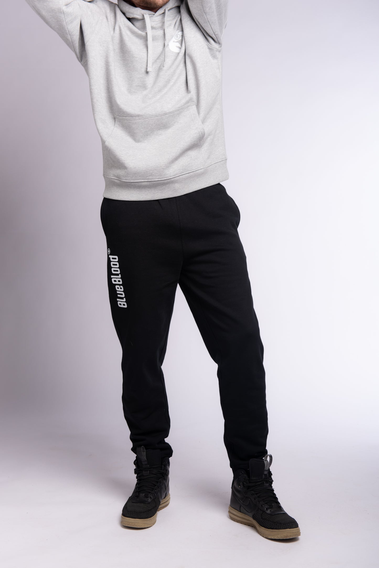 Iconic jogger pants Black