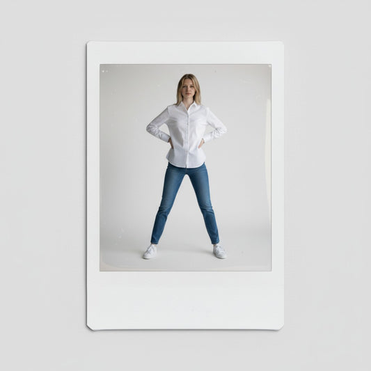 Blue Blood vintage white 100% cotton woven blouse with button-down front and collar.